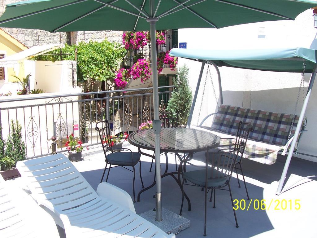 Apartment Romic Omis Luaran gambar