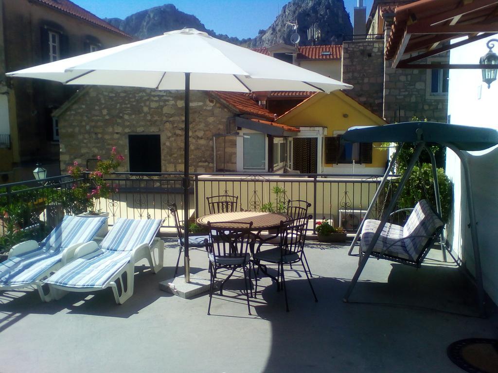 Apartment Romic Omis Luaran gambar