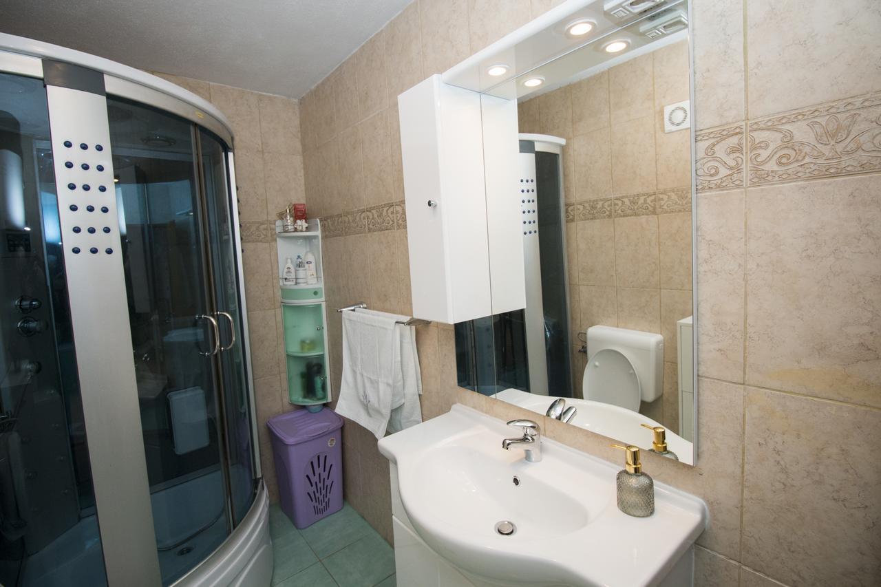 Apartment Romic Omis Luaran gambar